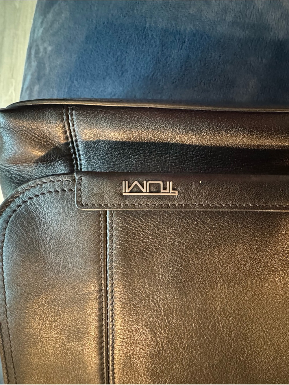 TUMI Black Leather Messenger Bag - Picture 7 of 16